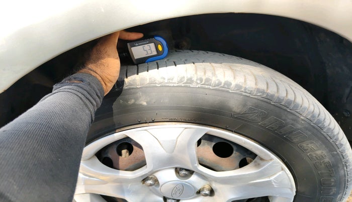 2013 Ford Ecosport TREND 1.5L DIESEL, Diesel, Manual, 1,60,446 km, tyre