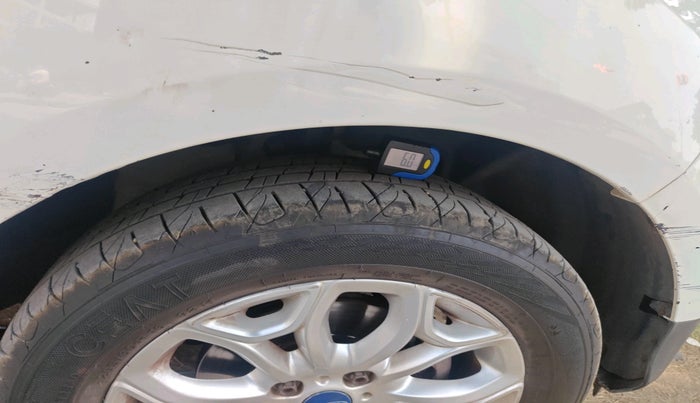 2015 Ford Ecosport TITANIUM 1.5L DIESEL, Diesel, Manual, 1,25,429 km, tyre