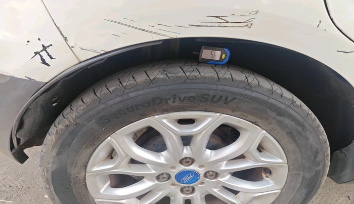 2015 Ford Ecosport TITANIUM 1.5L DIESEL, Diesel, Manual, 1,25,429 km, tyre