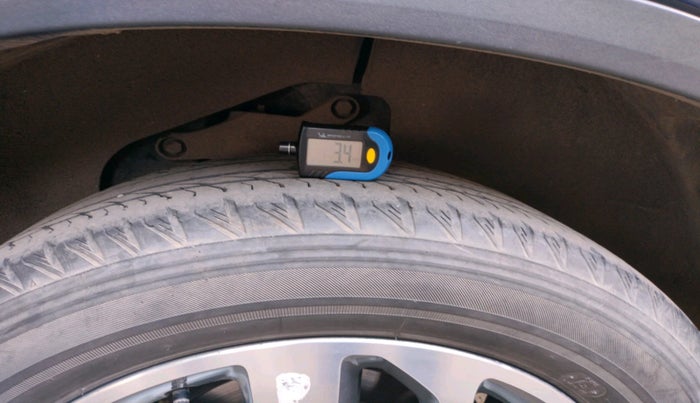 2021 Tata Safari XZA PLUS, Diesel, Automatic, 79,414 km, tyre