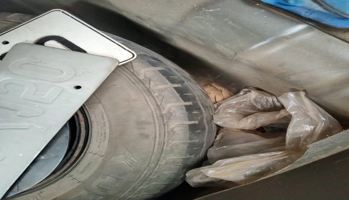 2012 Hyundai i10 MAGNA 1.2, Petrol, Manual, 80,151 km, tyre