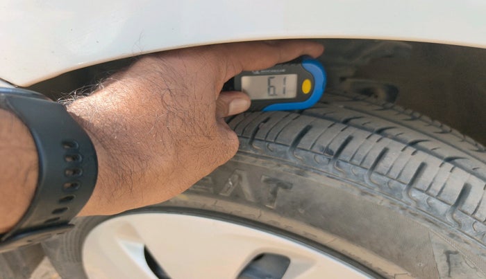 2015 Maruti Celerio ZXI, Petrol, Manual, 58,334 km, tyre