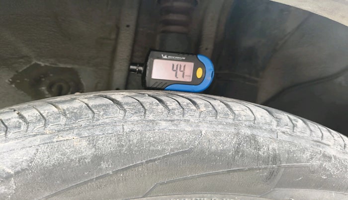 2017 Hyundai i20 Active 1.2 SX, Petrol, Manual, 1,15,735 km, tyre