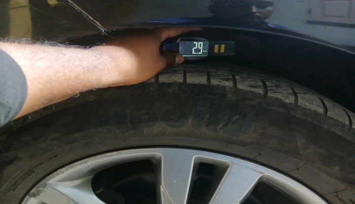 2018 Hyundai New Elantra 2.0 SX(O) AT PETROL, Petrol, Automatic, 61,991 km, tyre