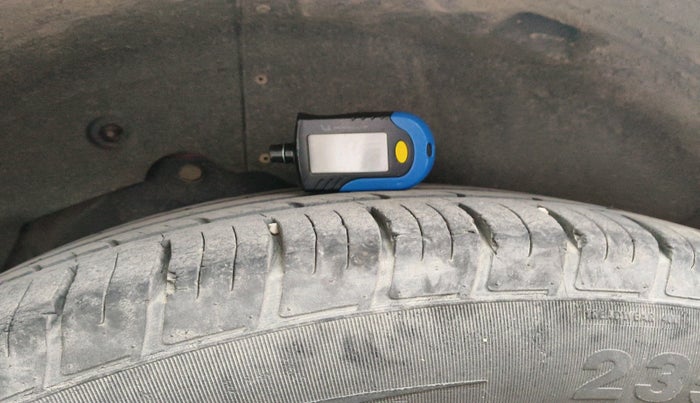 2018 Mahindra XUV500 W11 AT, Diesel, Automatic, 97,459 km, tyre