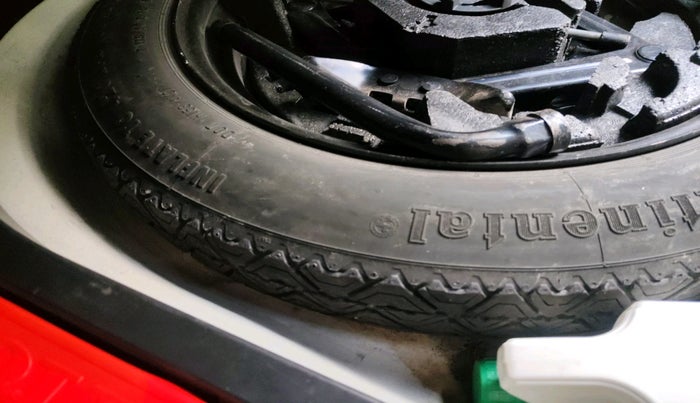 2016 Volvo V40 Cross Country D3, Diesel, Automatic, 86,452 km, tyre