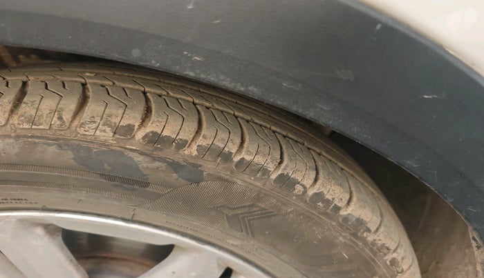 2017 Hyundai Creta S PLUS 1.4 DIESEL, Diesel, Manual, 1,73,198 km, tyre