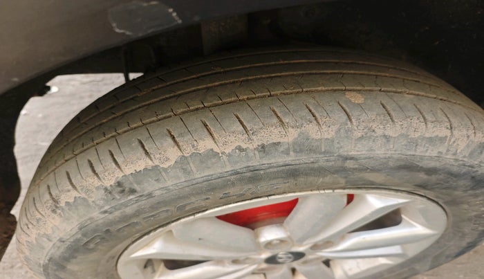 2017 Hyundai Creta S PLUS 1.4 DIESEL, Diesel, Manual, 1,73,198 km, tyre