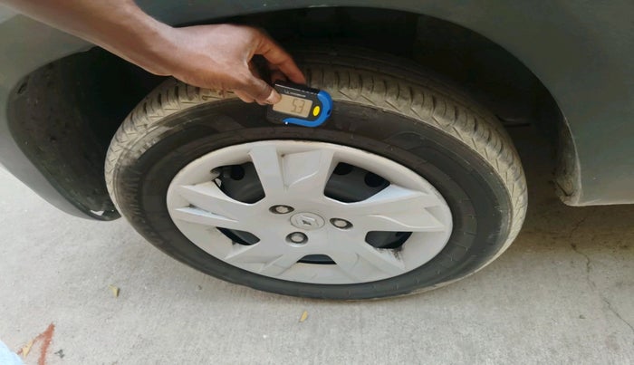 2025 Renault Kwid RXL(O) 1.0L AMT, Petrol, Automatic, 21,577 km, tyre