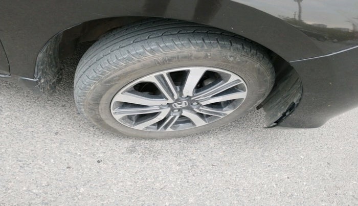 2023 Honda Amaze 1.2L I-VTEC VX, Petrol, Manual, 43,499 km, tyre