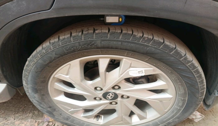 2023 Hyundai Creta SX 1.5 PETROL, Petrol, Manual, 33,723 km, tyre