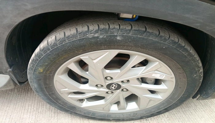 2023 Hyundai Creta SX 1.5 PETROL, Petrol, Manual, 33,723 km, tyre