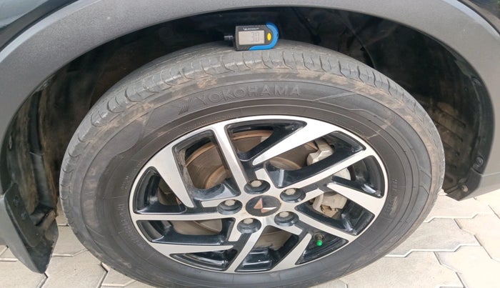 2023 Mahindra XUV400 EL 7.2 KW, Electric, Automatic, 1,01,437 km, tyre