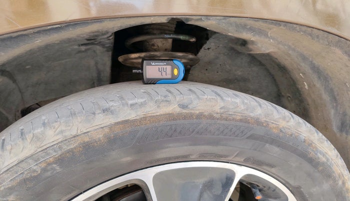 2016 Renault Duster 110 PS RXZ 4X2 AMT DIESEL, Diesel, Automatic, 1,21,578 km, tyre