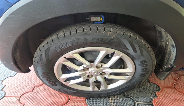 2019 Renault TRIBER RXT, Petrol, Manual, 1,00,129 km, tyre