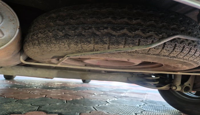 2019 Renault TRIBER RXT, Petrol, Manual, 1,00,129 km, tyre