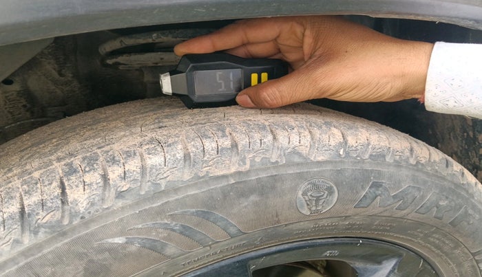 2018 Maruti Vitara Brezza ZDI, Diesel, Manual, 1,32,282 km, tyre