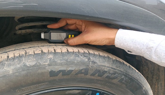 2018 Maruti Vitara Brezza ZDI, Diesel, Manual, 1,32,282 km, tyre