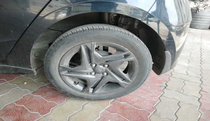 2023 Hyundai NEW I20 SPORTZ 1.2 MT, Petrol, Manual, 50,524 km, tyre