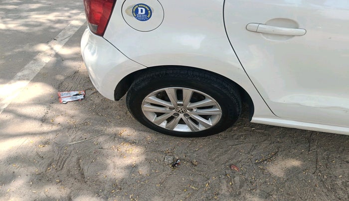 2013 Volkswagen Polo HIGHLINE DIESEL, Diesel, Manual, 2,02,523 km, tyre