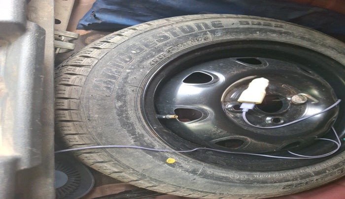 2015 Maruti Alto K10 VXI, Petrol, Manual, 64,025 km, tyre