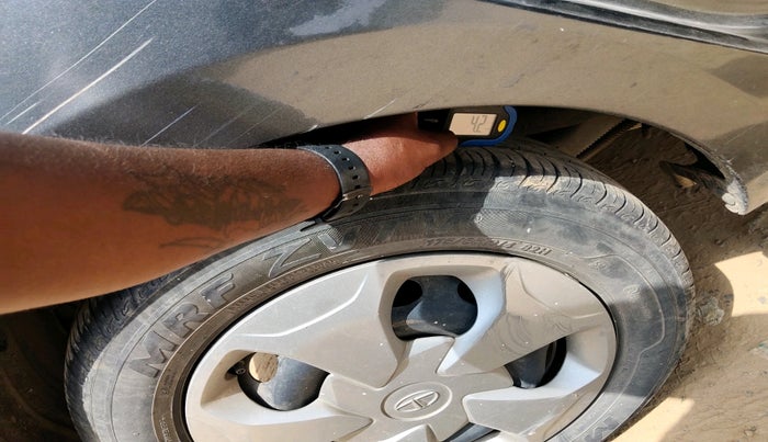 2023 Tata Tiago XT (O) PETROL, Petrol, Manual, 58,996 km, tyre