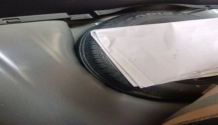 2025 Hyundai NEW I20 ASTA (O) 1.2 MT, Petrol, Manual, 2,609 km, tyre