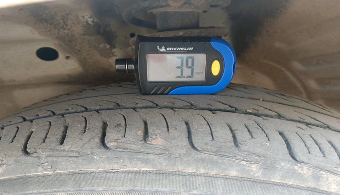 2018 Maruti Wagon R 1.0 VXI, Petrol, Manual, 1,70,202 km, tyre