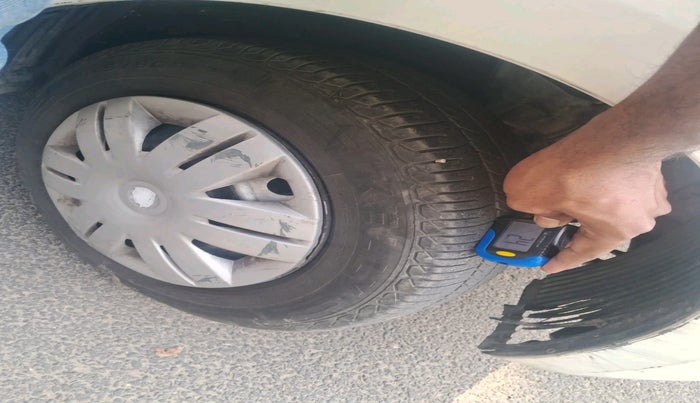 2012 Hyundai Eon ERA, Petrol, Manual, 79,787 km, tyre