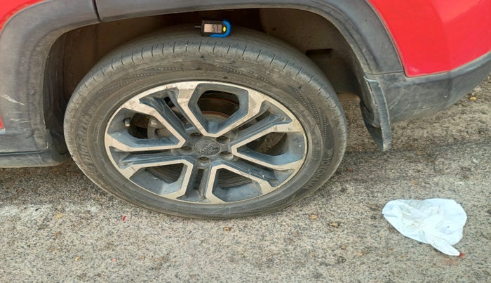 2020 Jeep Compass LIMITED PLUS DIESEL, Diesel, Manual, 1,21,805 km, tyre