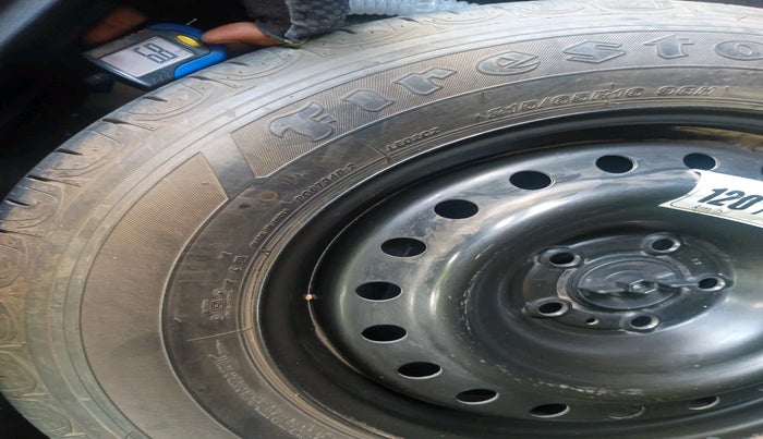 2020 Jeep Compass LIMITED PLUS DIESEL, Diesel, Manual, 1,21,805 km, tyre