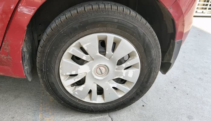 2006 Maruti Swift VXI 1.3, Petrol, Manual, 1,32,074 km, tyre