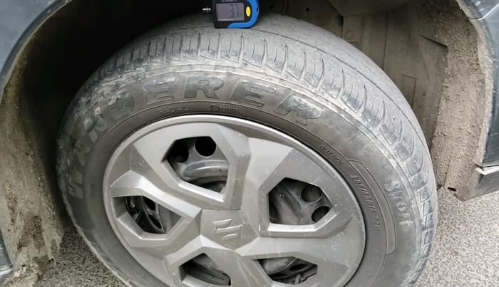 2017 Maruti Vitara Brezza VDI, Diesel, Manual, 34,456 km, tyre