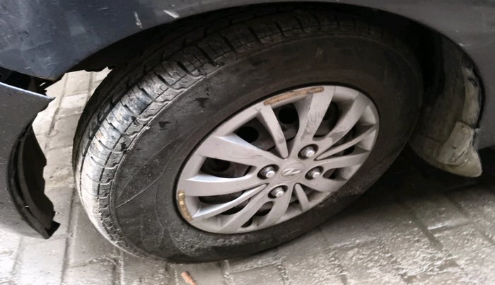 2013 Hyundai i10 SPORTZ 1.1, Petrol, Manual, 81,619 km, tyre