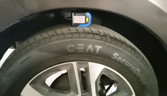 2018 Tata TIGOR XZA PETROL, Petrol, Automatic, 34,972 km, tyre