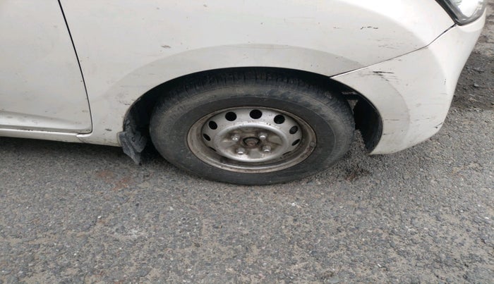 2014 Hyundai Eon D-LITE, Petrol, Manual, 50,908 km, tyre