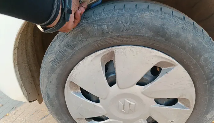 2015 Maruti Celerio VXI, CNG, Manual, 95,343 km, tyre