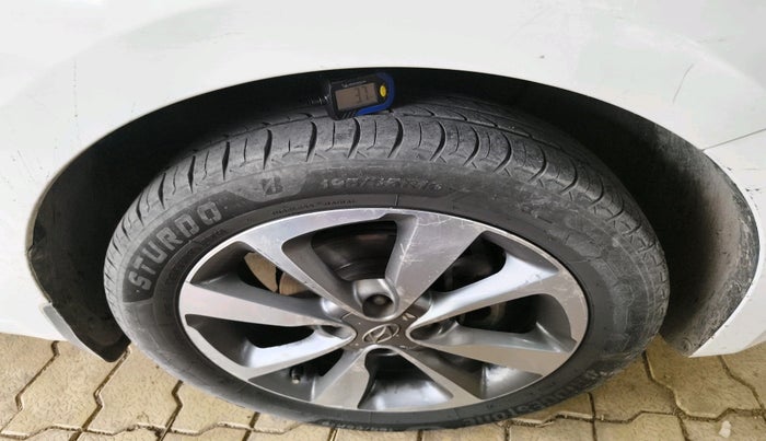 2015 Hyundai Elite i20 ASTA 1.4 CRDI (O), Diesel, Manual, 1,41,425 km, tyre