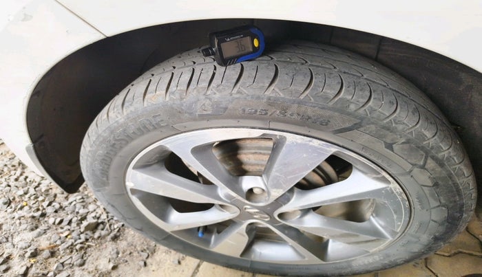 2015 Hyundai Elite i20 ASTA 1.4 CRDI (O), Diesel, Manual, 1,41,425 km, tyre