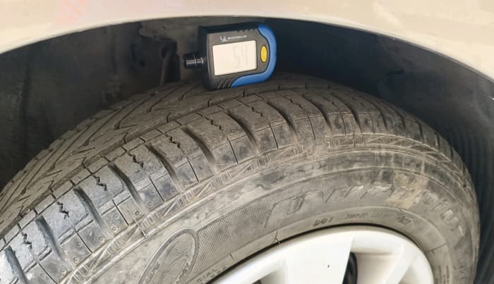 2013 Hyundai i20 MAGNA 1.2, Petrol, Manual, 46,562 km, tyre