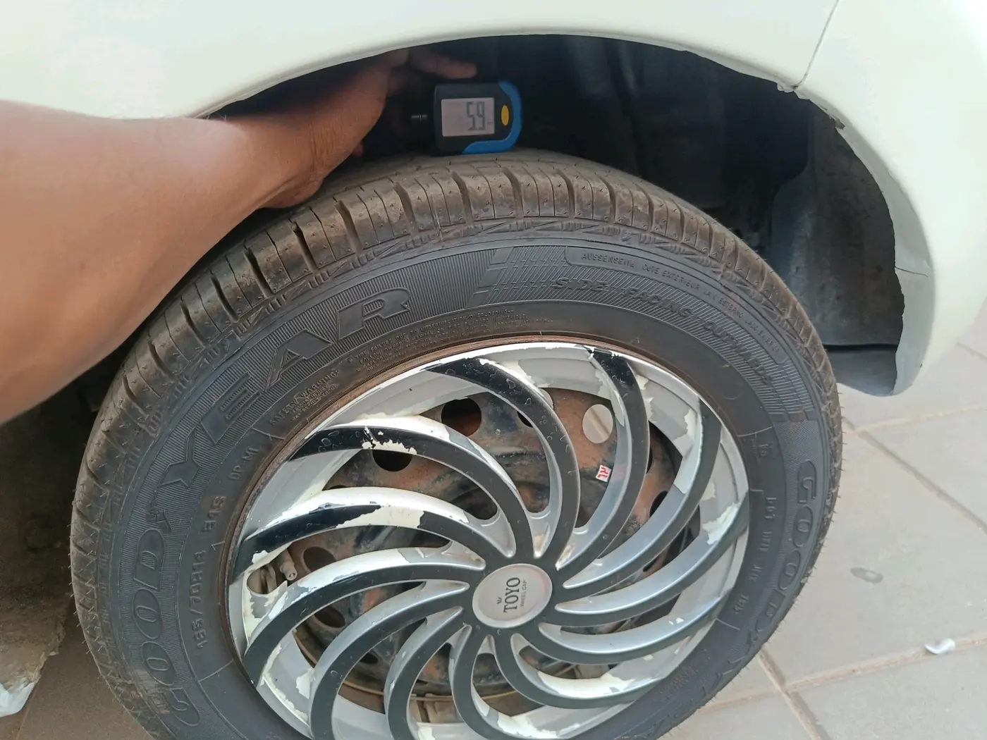 2014 Maruti Celerio VXI AMT, Petrol, Automatic, 72,145 km, tyre
