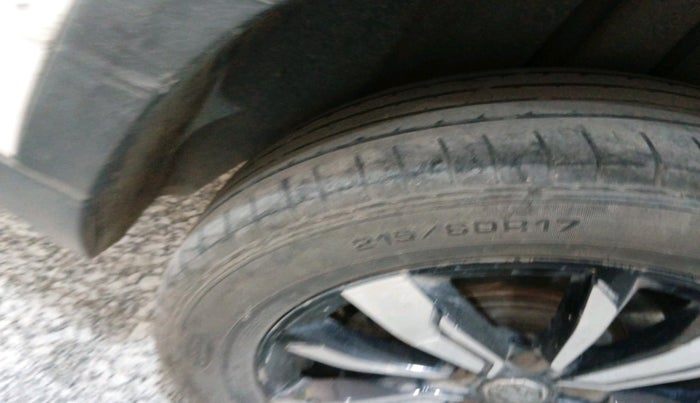 2019 MG HECTOR SHARP 2.0 DIESEL, Diesel, Manual, 1,20,202 km, tyre