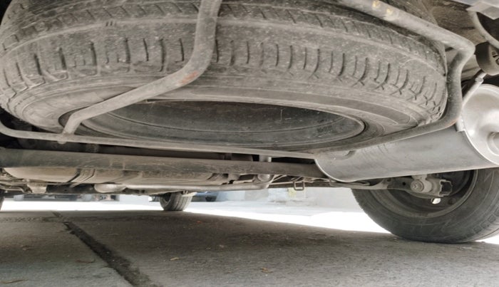 2015 Maruti Ertiga VXI, Petrol, Manual, 75,935 km, tyre