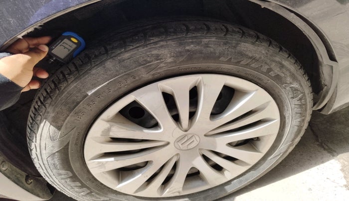 2015 Maruti Ertiga VXI, Petrol, Manual, 75,935 km, tyre