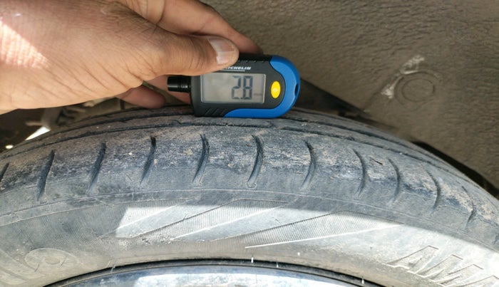 2013 Hyundai Santro Xing GL PLUS, CNG, Manual, 81,325 km, tyre