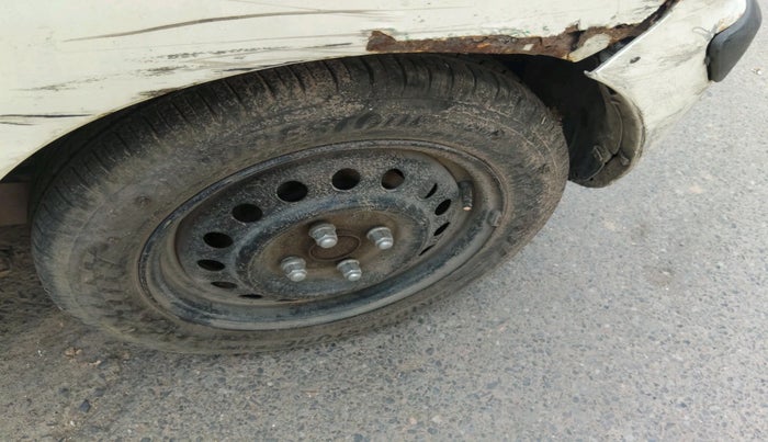 2013 Hyundai Santro Xing GL PLUS, CNG, Manual, 97,064 km, tyre