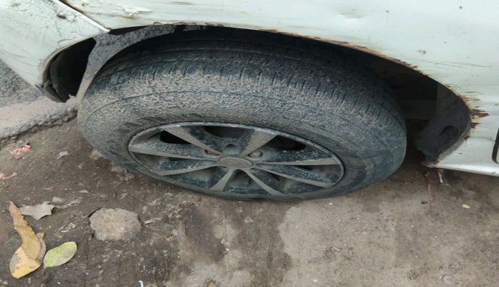 2013 Hyundai Santro Xing GL PLUS, CNG, Manual, 97,064 km, tyre