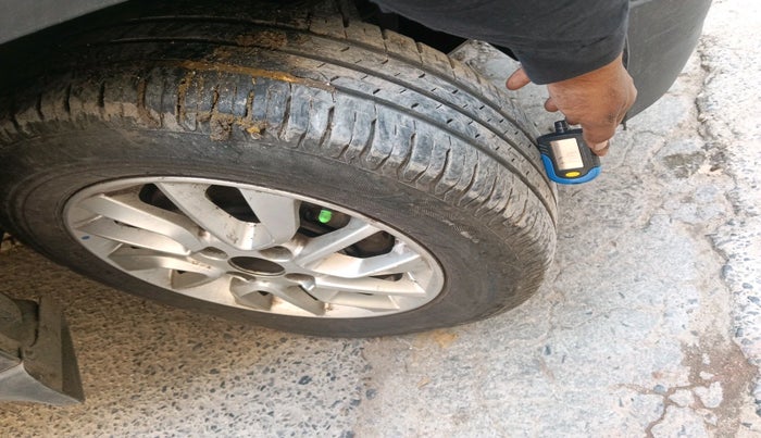 2017 Mahindra Kuv100 K6 D 6 STR, Diesel, Manual, 46,532 km, tyre