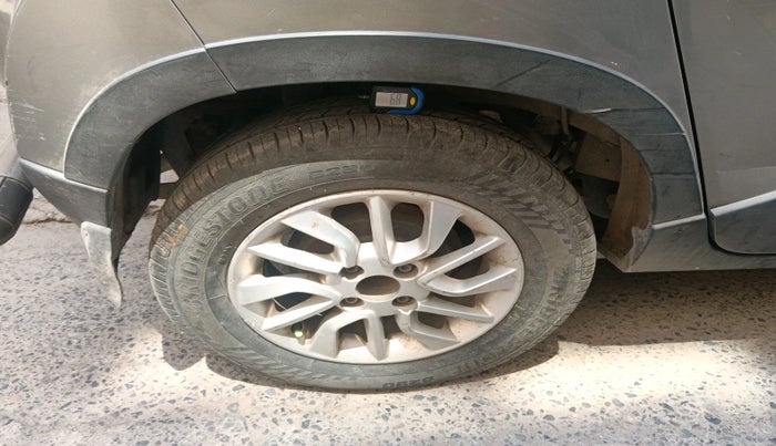 2017 Mahindra Kuv100 K6 D 6 STR, Diesel, Manual, 46,532 km, tyre