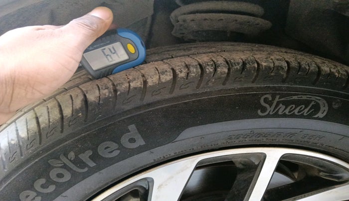 2024 Mahindra XUV 3XO AX5 1.2 L TCMPFi, Petrol, Manual, 7,722 km, tyre